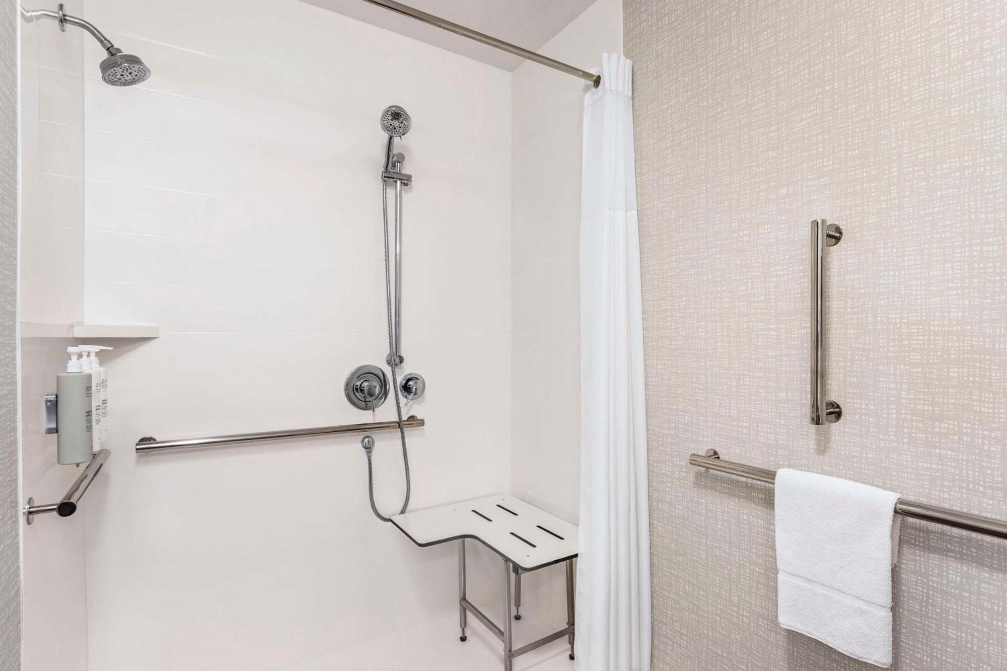 Hampton Inn Quakertown Buitenkant foto